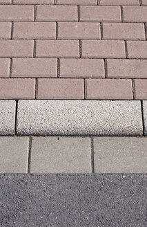 Gew Pflasterung 085